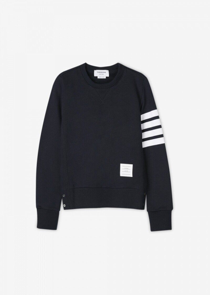 톰브라운 여성 사선 완장 네이비 맨투맨 FJT002A 00535 415