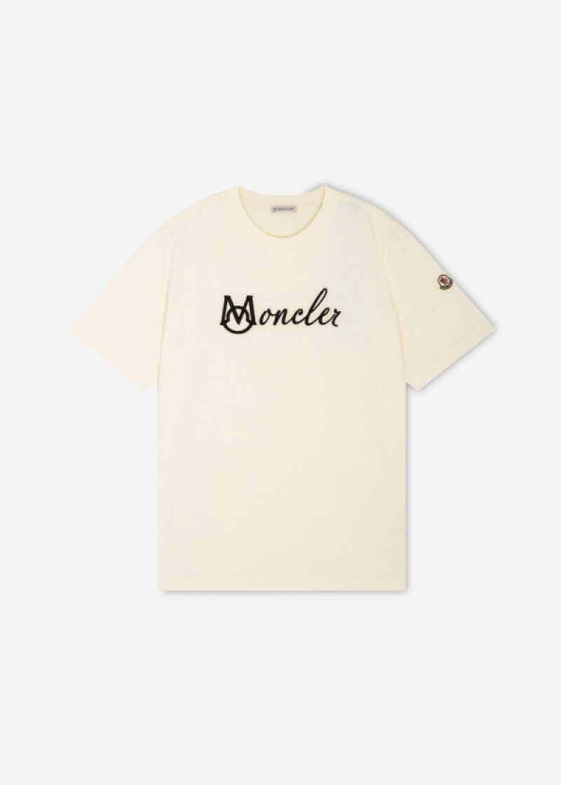 몽클레어 남성 바사티 로고 화이트 반팔티 8C00011 89AJS 034