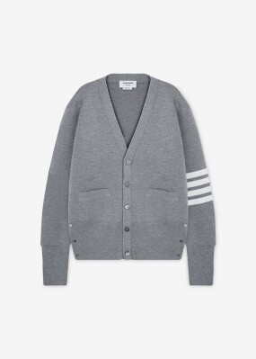 톰브라운 남성 사선 완장 라이트 그레이 가디건 MKC160A 00014 055