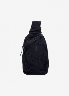 CP컴퍼니 남성 렌즈 와펜 네이비 크로스백 RCCMAC735A 005269G 888